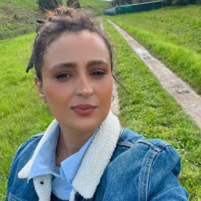 Souhair, Babysitter a Camaiore