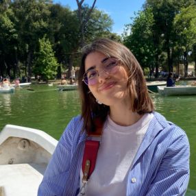 Syria, Babysitter in Gallico