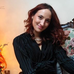 Gloria, Babysitter a Aosta