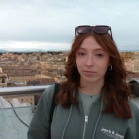 Sofia, Babysitter in Salassa