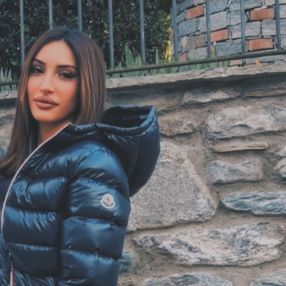 Alessia, Babysitter a Pont-canavese