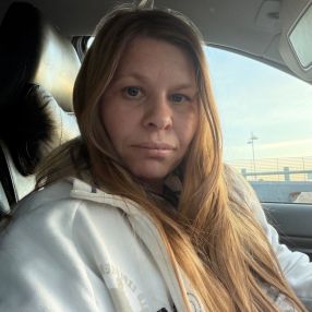 Oksana, Babysitter a Busca