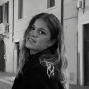 Sofia, Babysitter in Buja