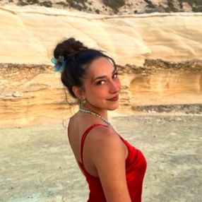 Ludmilla, Babysitter a Seveso