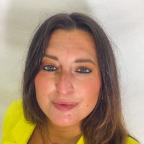 Serena, Babysitter a Provincia di Benevento