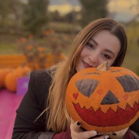 Anna, Babysitter a Mirabella Eclano