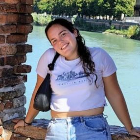 Noemi, Babysitter a Dueville