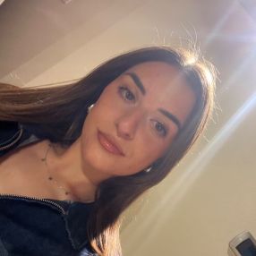 Lucia, Babysitter a Prevalle