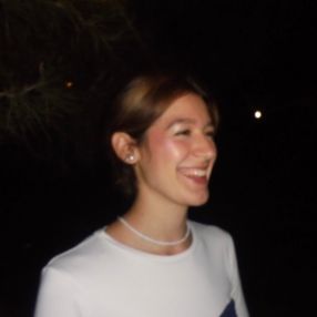 Lucia, Babysitter a Pergola