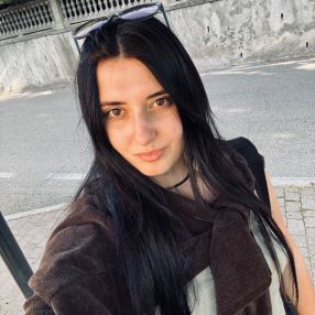 Eka, Babysitter a Besana In Brianza