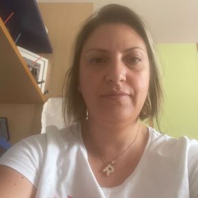 Rosaria, Babysitter a Aci Catena
