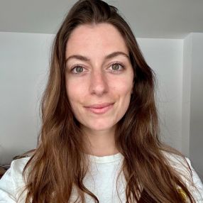 María Luz, Babysitter a Cuveglio