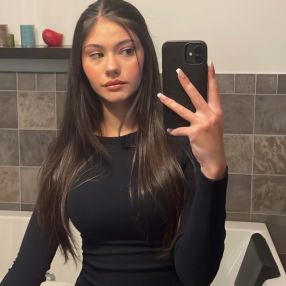 _.Linda._, Babysitter in Gonnesa