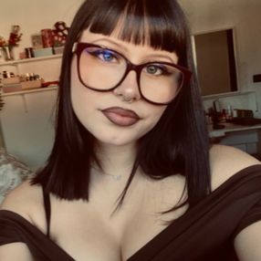 Anna Denisa, Babysitter a Susa