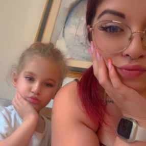 LUCREZIA, Babysitter a Mascalucia