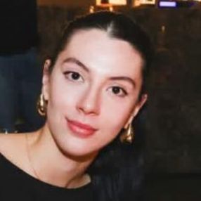 Serena, Babysitter a Provincia di Fermo