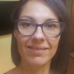 Katy, Babysitter a Mascali