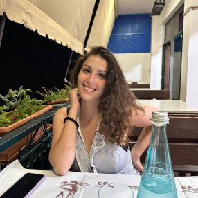 Sara, Babysitter a Priorato