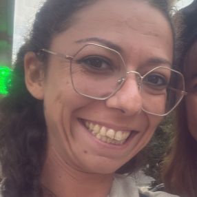 Dora, Babysitter a Matera