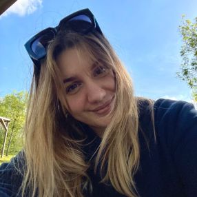 Anna, Babysitter a Curtatone