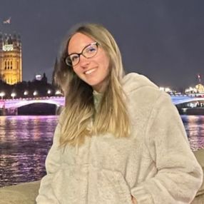 Rachele, Babysitter a Sant'agata Li Battiati