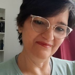 Angelina, Babysitter a Lipomo