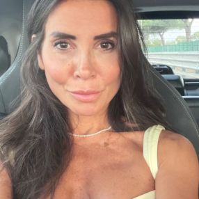 ILARIA, Babysitter in Pomezia