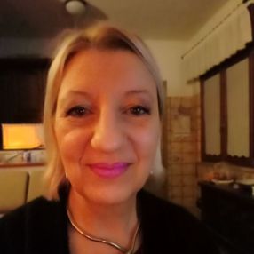 Laura, Babysitter a Caltana