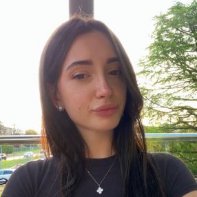 Giulia, Babysitter a Missaglia