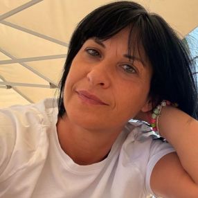 Vittoria, Babysitter a Martina Franca
