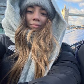 Giulia, Babysitter a Provincia di Parma