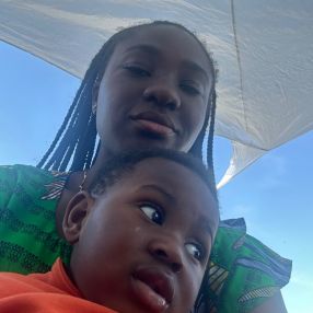Victoria, Babysitter in Martinengo