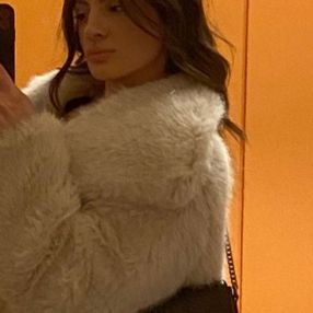Cristina, Babysitter a Cava de' Tirreni