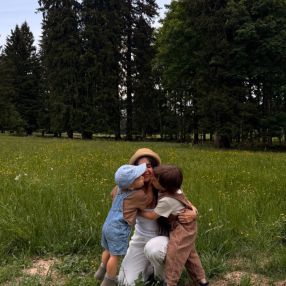 Gabriela, Famiglia a Como