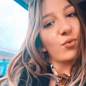 Lucrezia, Babysitter a Brolo