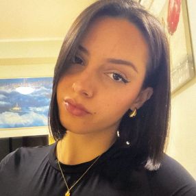 Claudia, Babysitter a Pollena Trocchia
