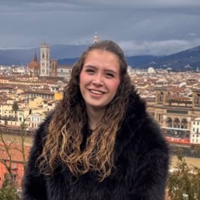 Gaia, Babysitter in Candia Canavese