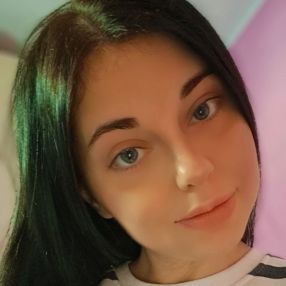 Michela, Babysitter a Provincia di Macerata