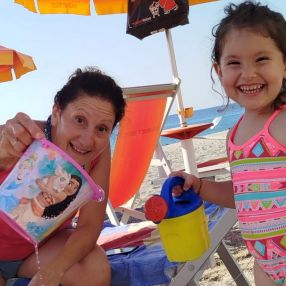 Roccisano, Babysitter a Siderno