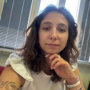 Chiara, Babysitter a Calcinelli