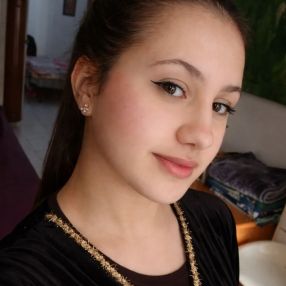 Rania, Babysitter a Provincia di Como