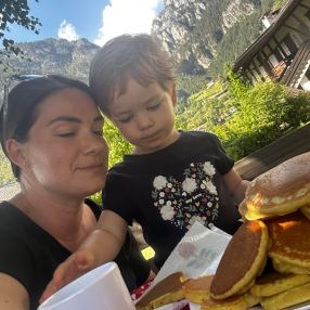 Chiara, Famiglia a Reggio Emilia