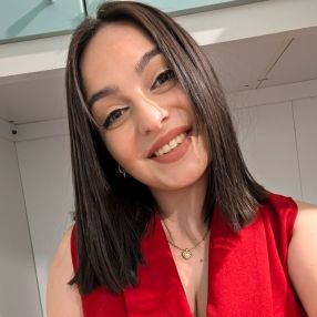 Martina Pia, Babysitter a Mascali