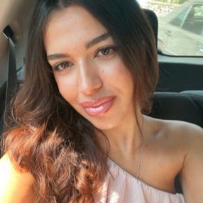 Rina, Babysitter a Trofarello