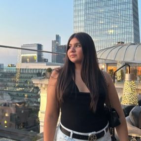 Martina, Babysitter a Melegnano