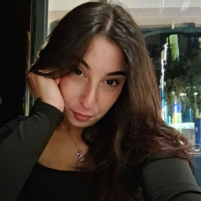 Debora, Babysitter a Cervinara