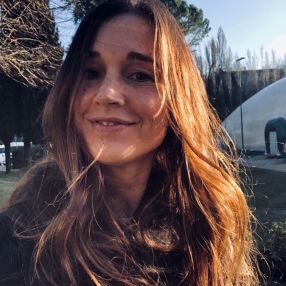 Sara, Babysitter a Fano