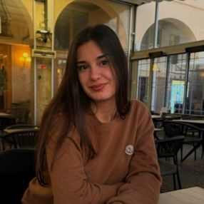 Jahona, Babysitter in Rubano