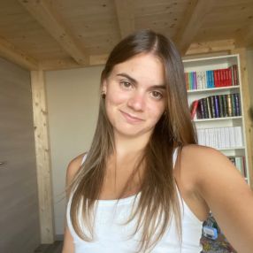 Chiara, Babysitter a Caselette