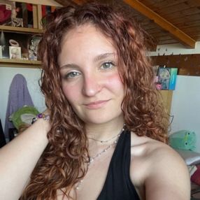 Giulia, Babysitter in Comignago